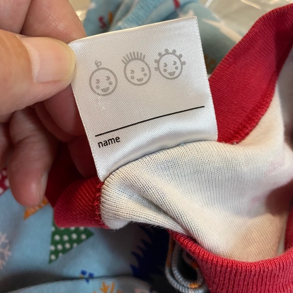Hanna Andersson Kid’s Size 130cm/US 8 Skiing Santa’s Pajama Top & Bottom Set - Picture 7 of 7